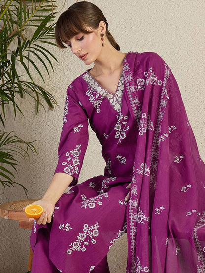 Women Floral Printed Regular Sequinned Cotton Kurta with Trousers & Dupatta