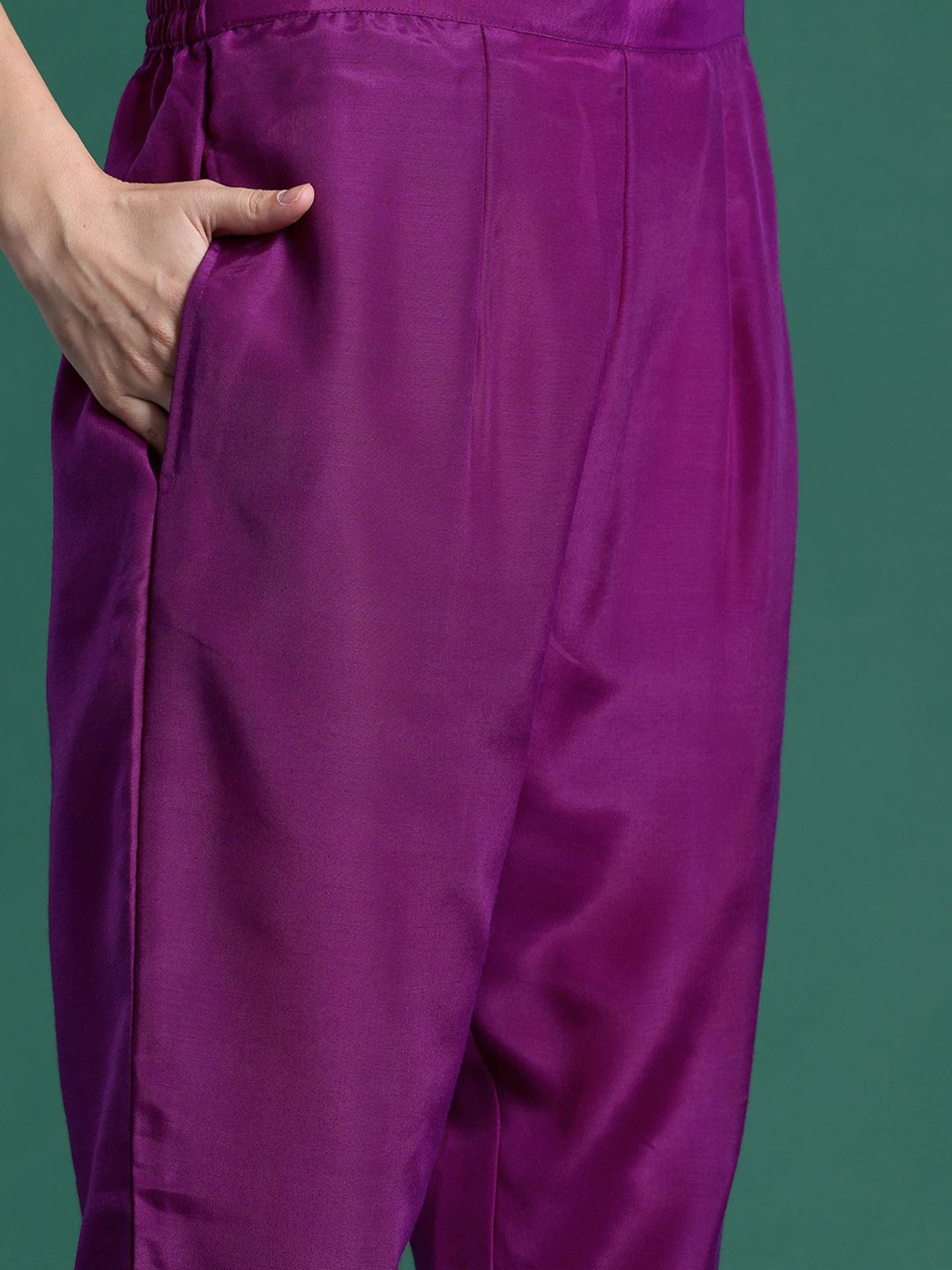 Dhiyona IE Embroidered Regular Kurta With Trousers & Dupatta