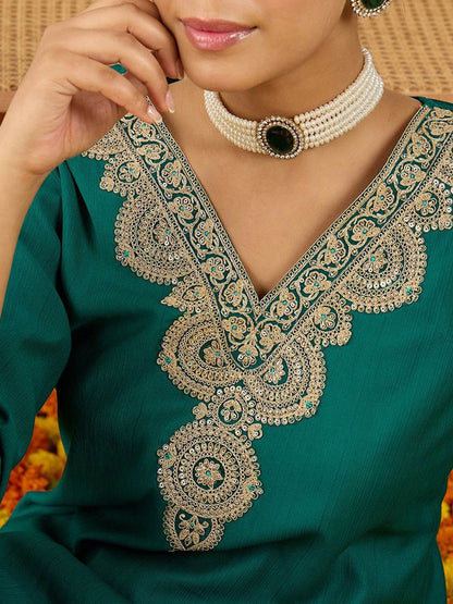 Dhiyona IE Embroidered Top With Trouser Co-Ords