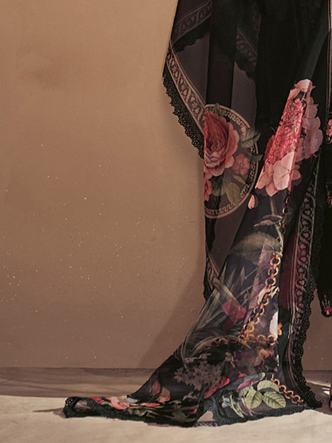 Dhiyona IE Women Floral Embroidered Panelled Thread Work Kurta with Trousers & With Dupatta