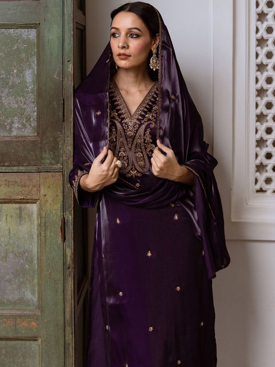 Women Ethnic Motifs Embroidered Regular Kurta with Trousers & With Dupatta