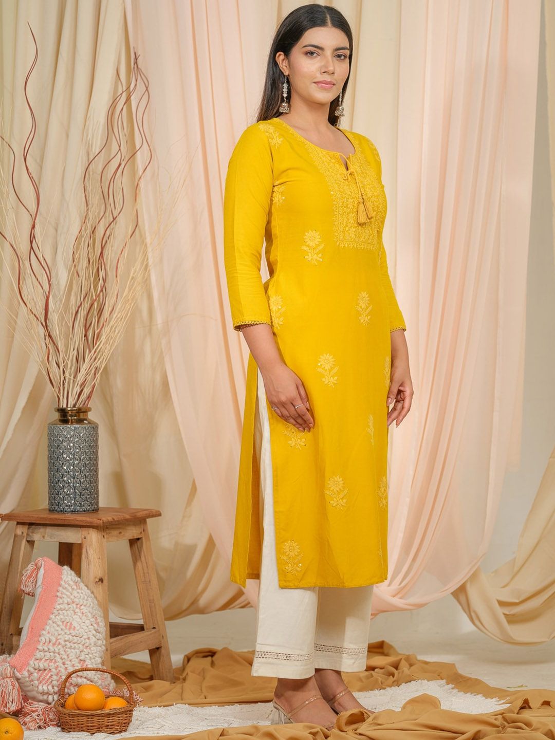 Dhiyona OD  Floral Embroidered Tie-Up Neck Straight Kurta