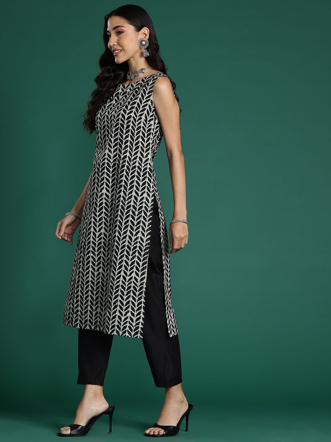 Dhiyona IE Women Floral Printed Block Print Pure Cotton Kurta