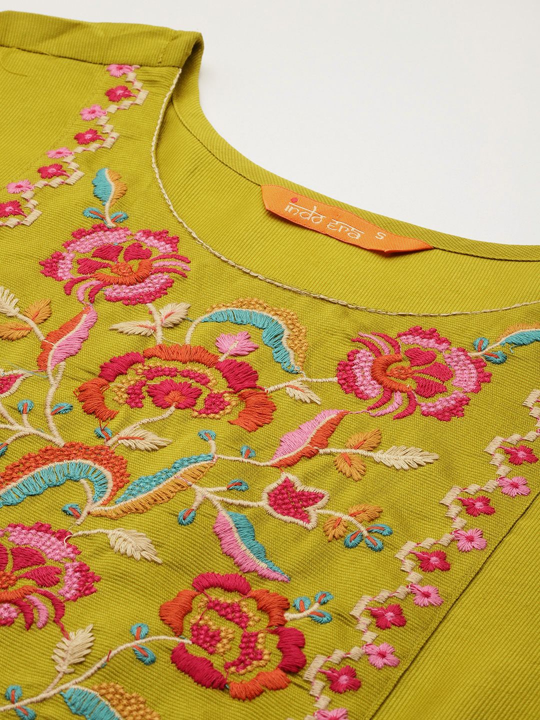 Floral Yoke Design Thread Work Liva Kurta With Trousers