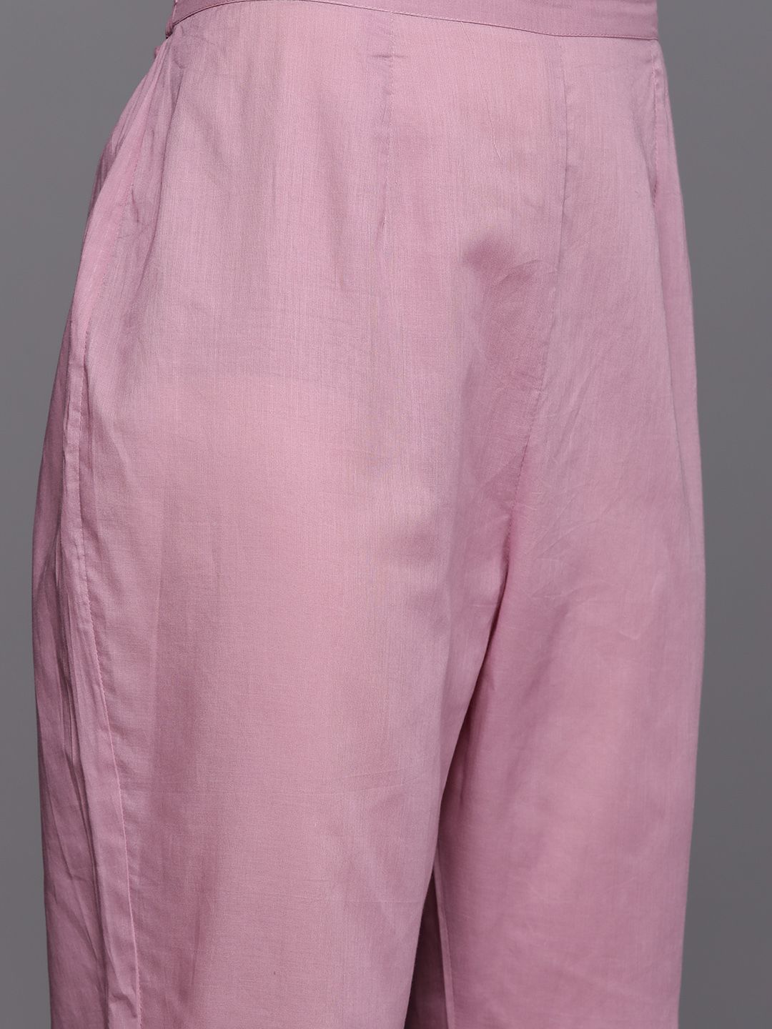 Floral Embroidered Regular Thread Work Pure Cotton Kurta With Trousers & Dupatta