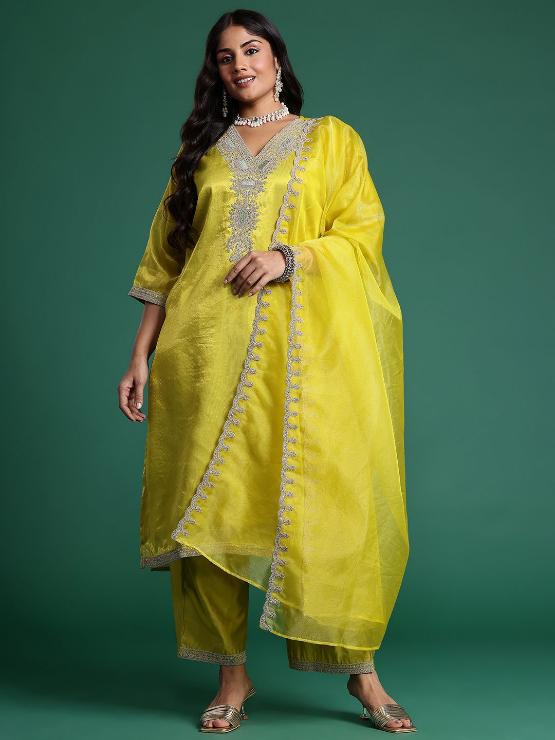 Dhiyona IE Embroidered Kurta with Trousers & Dupatta