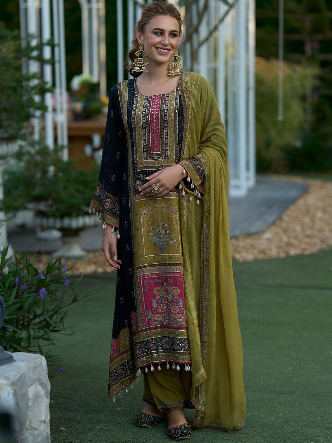 Women Ethnic Motifs Printed Kurta with Palazzos & Dupatta