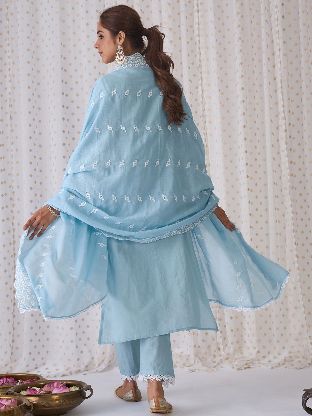 Floral Embroidered Regular Thread Work Pure Cotton Kurta with Trousers & Dupatta