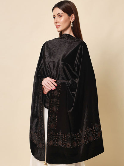 Dhiyona PA Women Black Solid Velvet Crystal Shawl