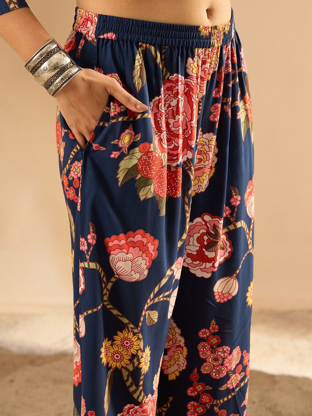 Dhiyona IE Floral Printed Three-Quarter Sleeves Tunic With Palazzos