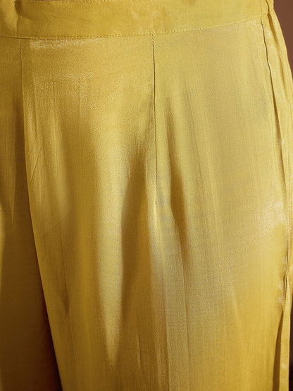 Floral Yoke Design Thread Work Straight Kurta