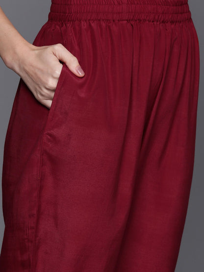 Dhiyona IE Women Yoke Design Regular Thread Work Kurta with Trousers & With Dupatta