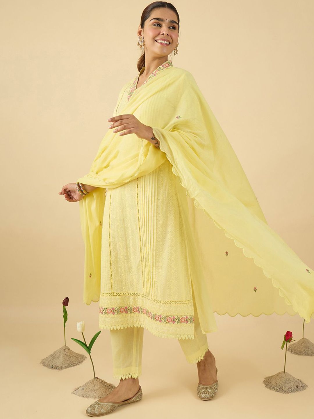 Floral Embroidered Pure Cotton V Neck Kurta With Trousers & Dupatta