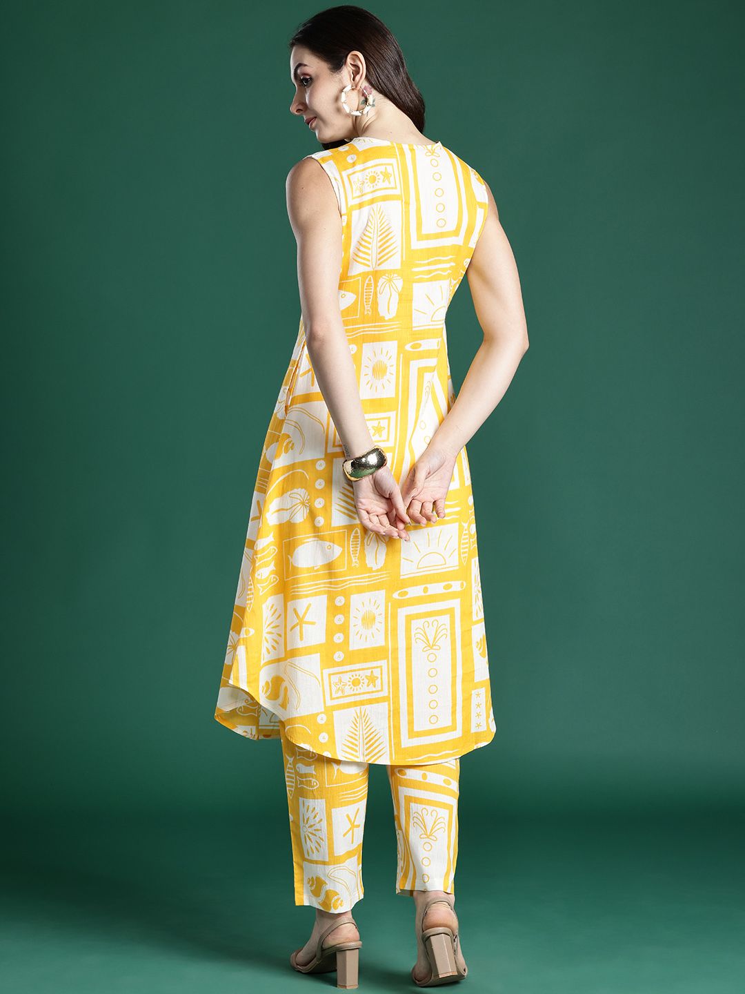 Dhiyona IE Geometric Printed Pleated Pure Cotton Kurta with Trousers