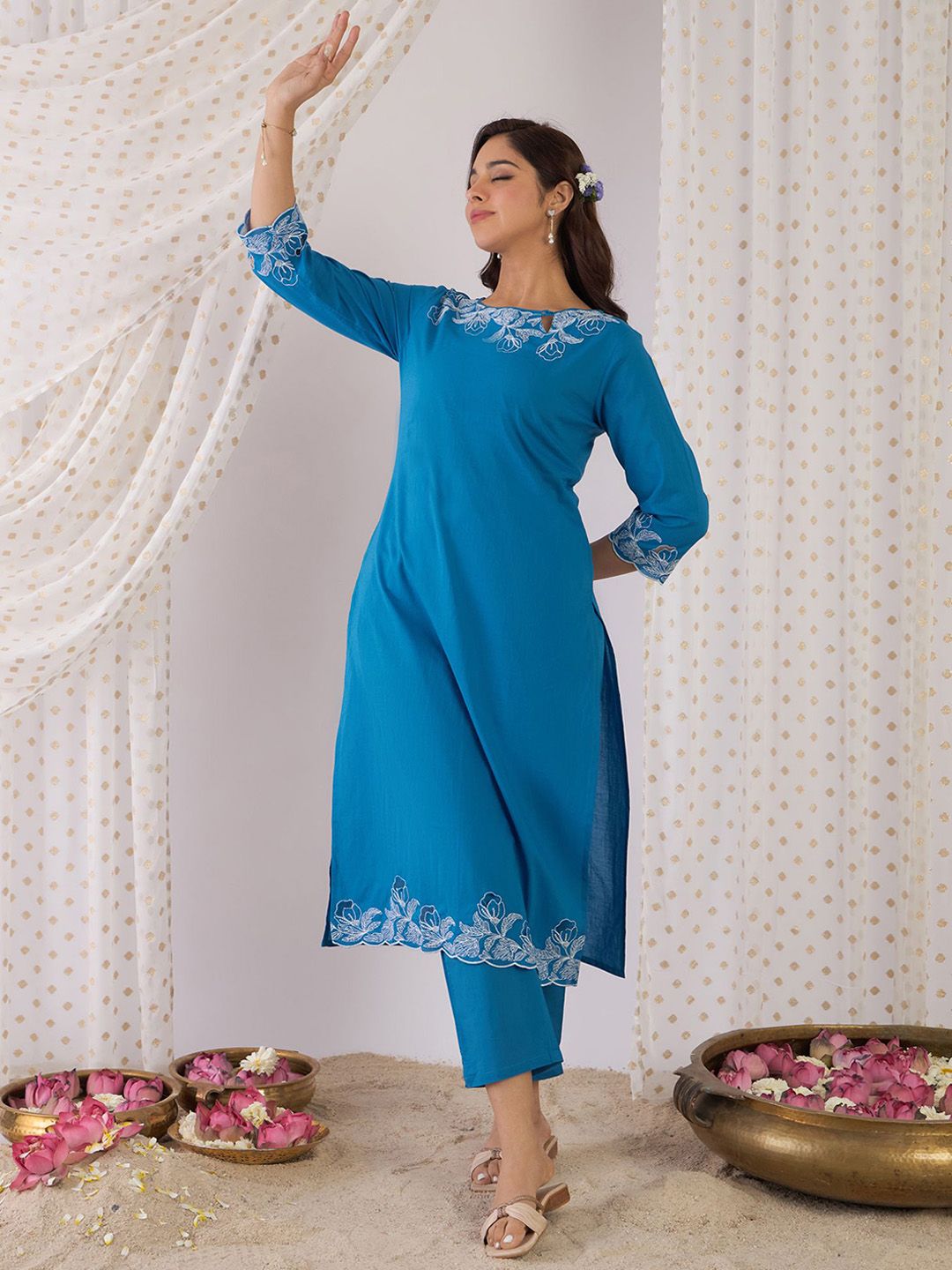 Dhiyona IE Floral Embroidered Pure Cotton Boat Neck Straight Tunic And Trousers