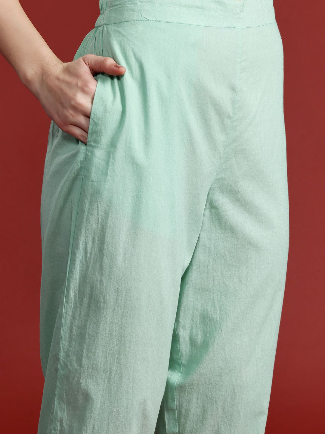 Dhiyona IE Floral Printed Thread Work Linen Kurta with Trousers & With Dupatta