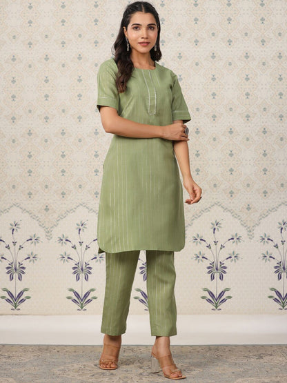Dhiyona OD  Striped Regular Gotta Patti Kurta With Trousers