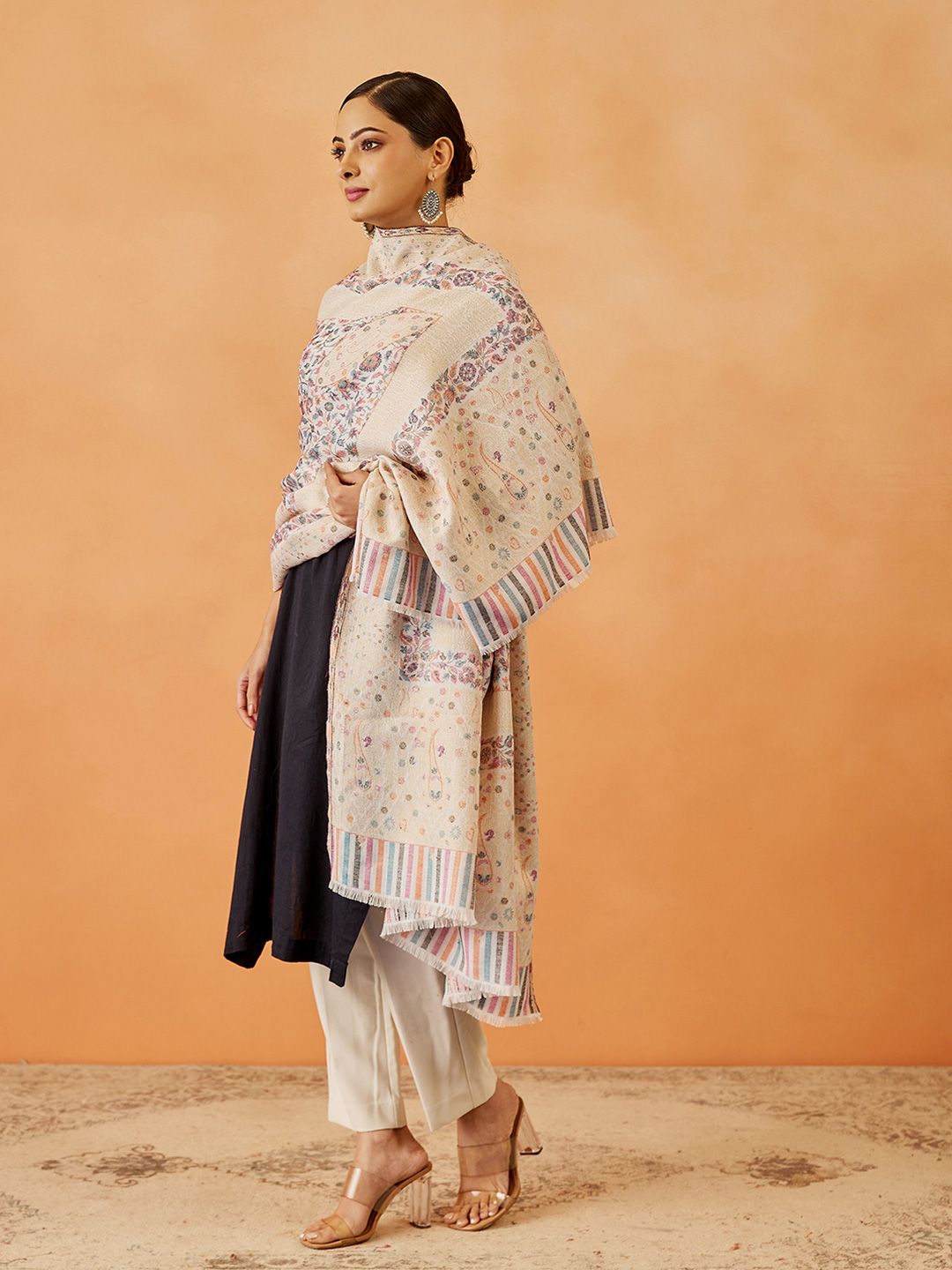 Dhiyona PA Women Paisley Woven Design Shawl