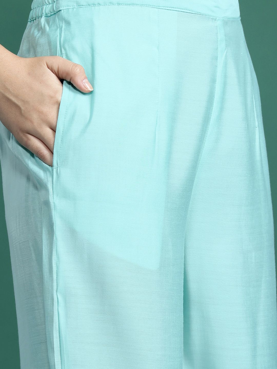 Dhiyona IE Floral Embroidered Thread Work Kurta with Trousers & With Dupatta