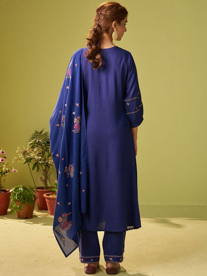 Women Floral Embroidered Kurta with Trousers & Dupatta