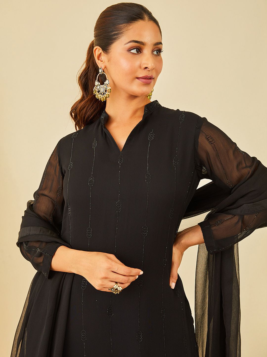 Dhiyona SO Women's Women Floral Embroidered Regular Beads and Stones Kurta with Patiala & With Dupatta