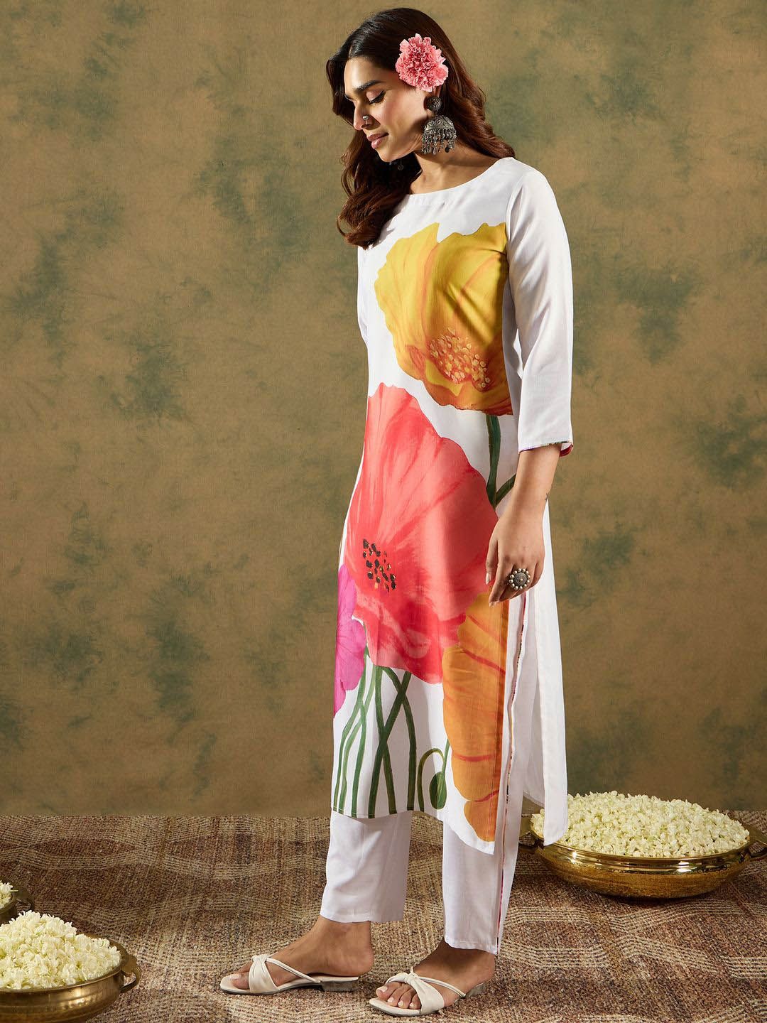 Floral Straight Printed Kurta with Trousers