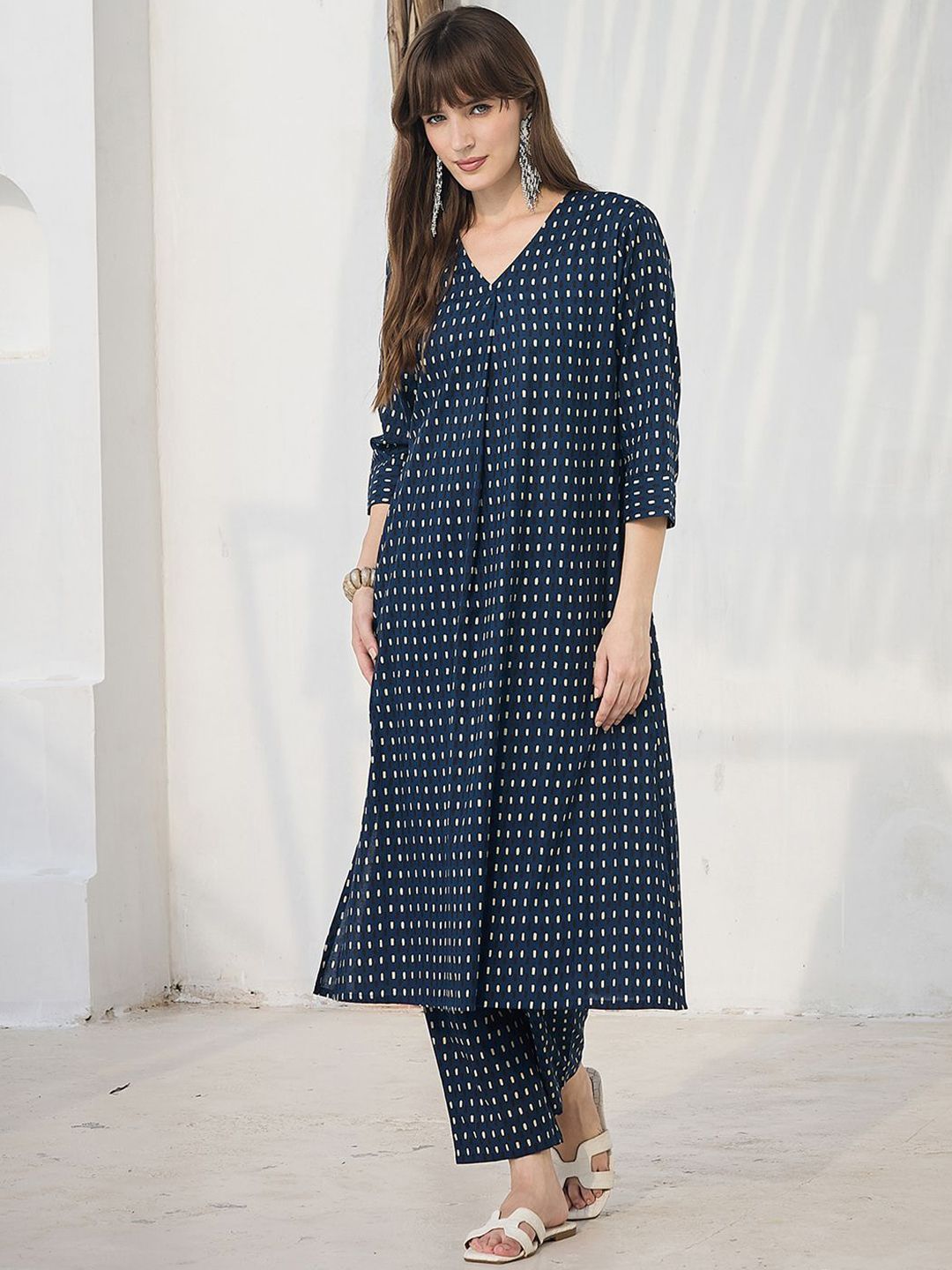 Dhiyona IE Printed Pure Cotton V-Neck Top With Trousers Co-Ords