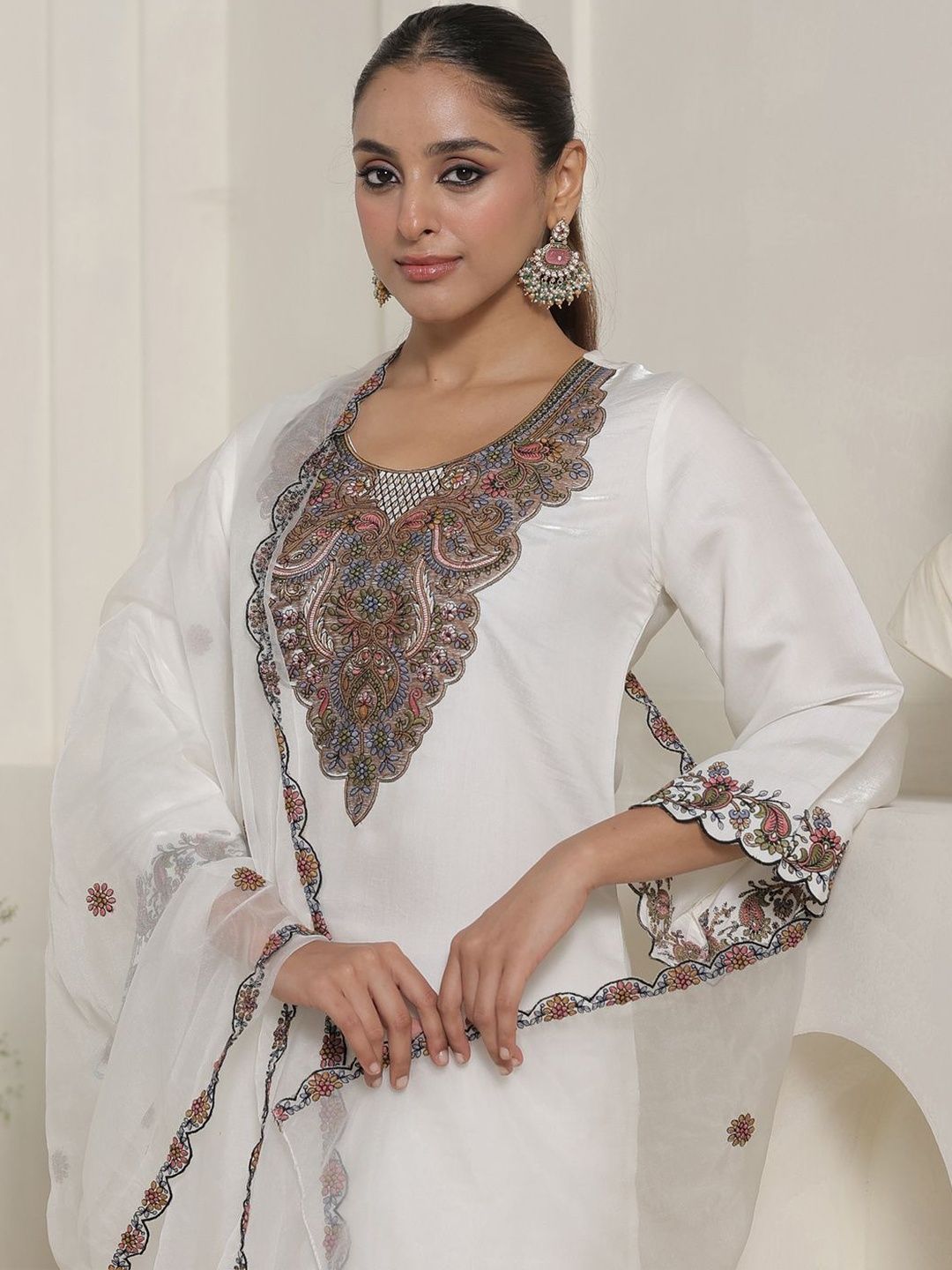 Dhiyona IE Women Ethnic Motifs Embroidered Kurta with Trousers & Dupatta