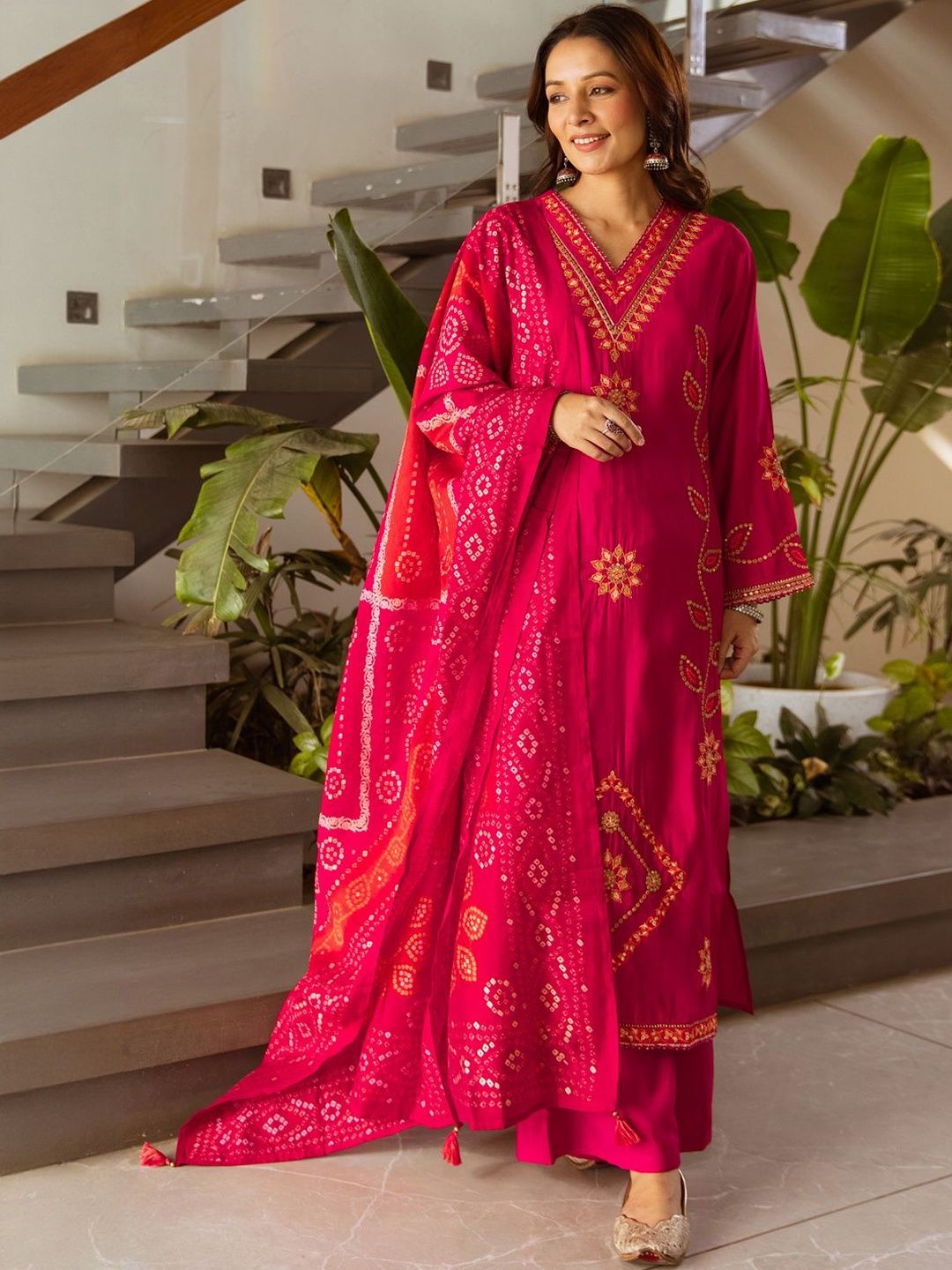 Dhiyona IE Women Ethnic Motifs Embroidered Regular Thread Work Kurta with Trousers & Dupatta