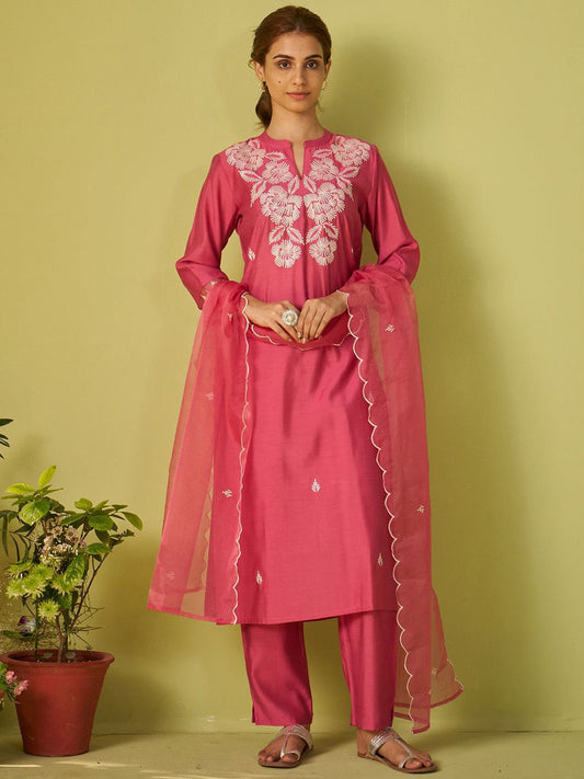 Dhiyona IE Women Floral Embroidered Kurta with Trousers & Dupatta