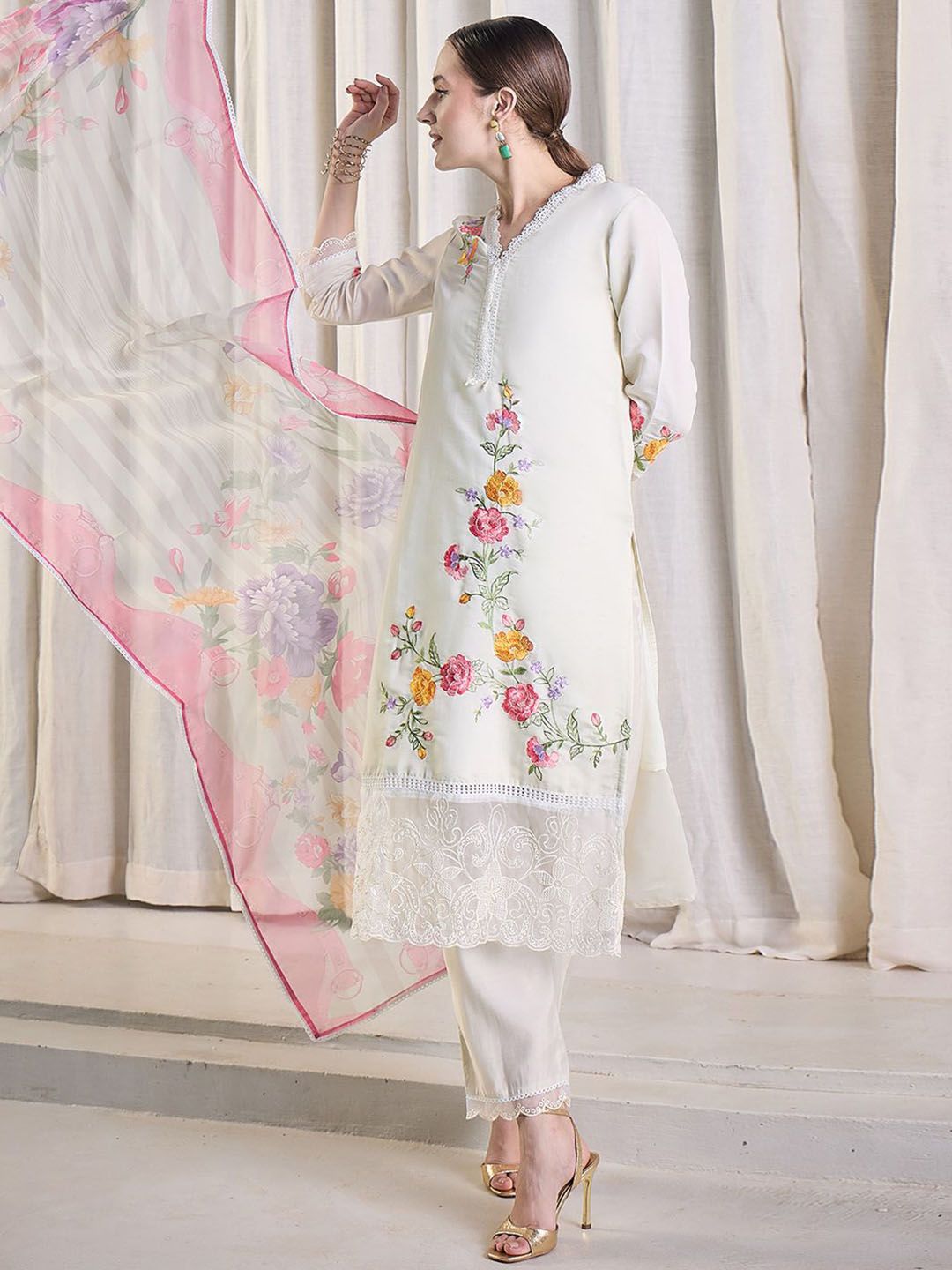 Women Floral Embroidered Kurta with Trousers & Dupatta