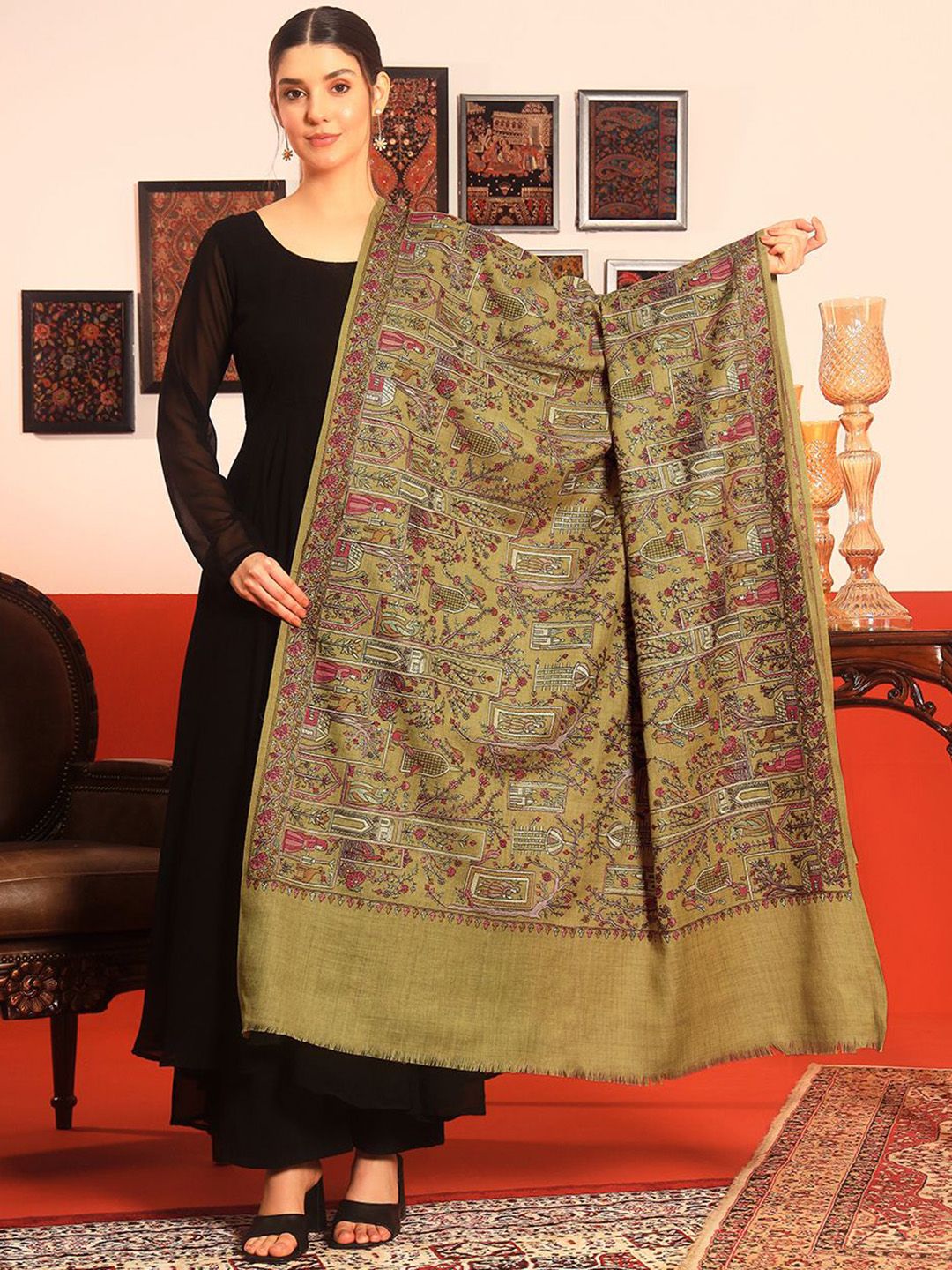 Dhiyona PA Floral Embroidered Shawl