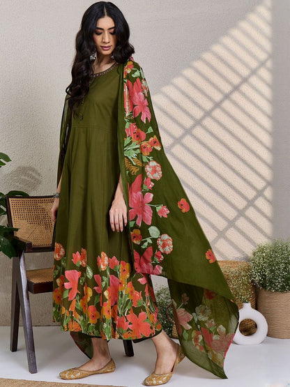 Women Floral Printed Panelled Beads and Stones Pure Cotton Kurta with Trousers & With Dupatta