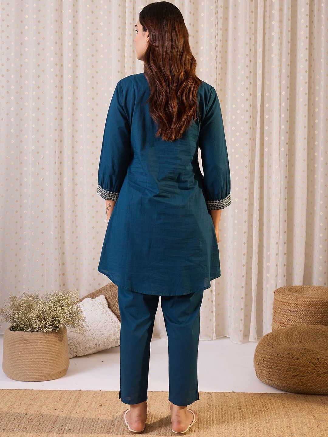 Floral Embroidered Shirt Collar Thread Work Pure Cotton Kurta & Trousers