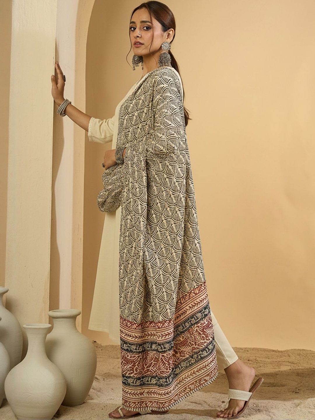 Ethnic Motifs Straight Kurta With Trousers & Dupatta