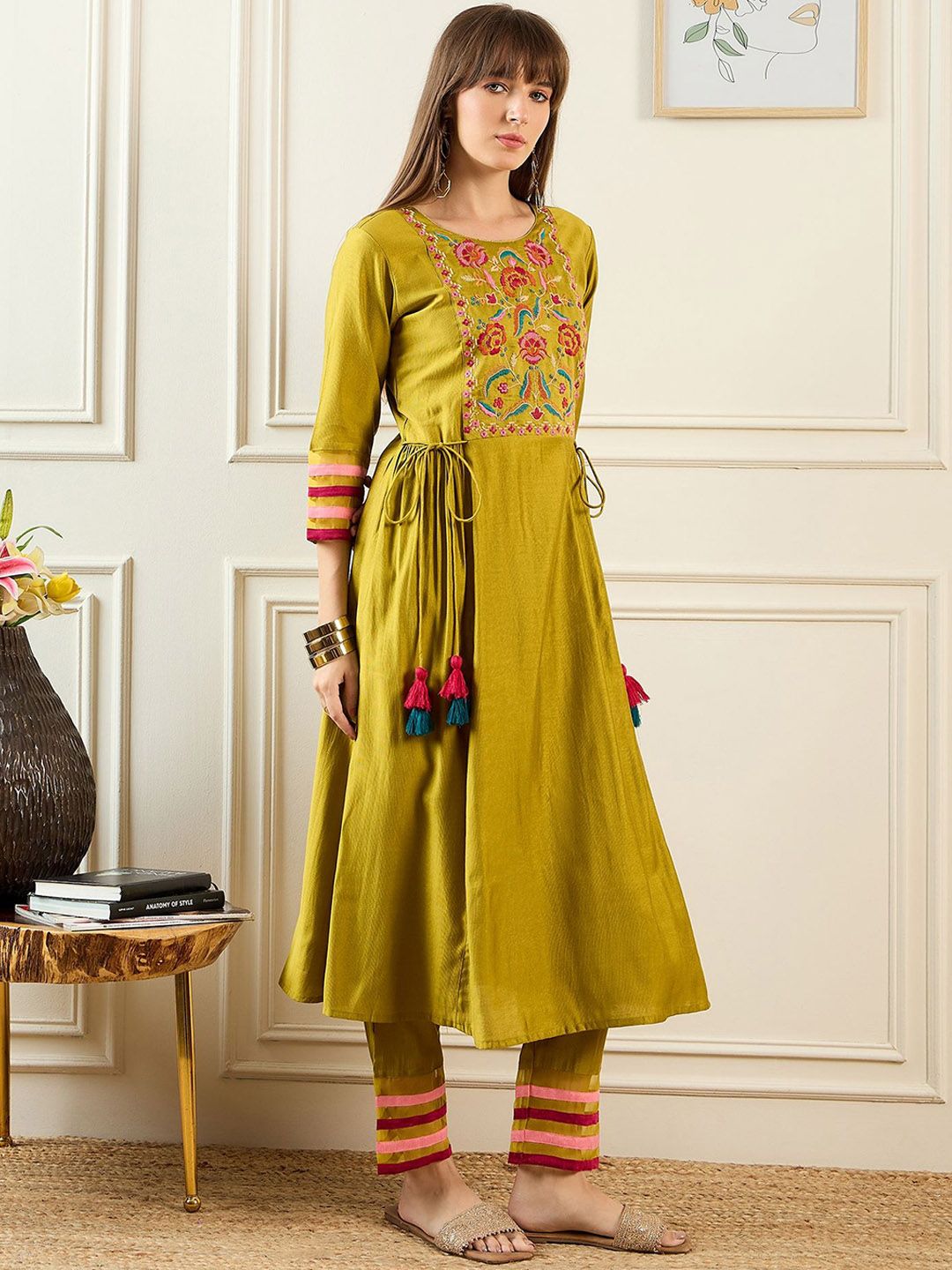 Women Olive Kurta Sets