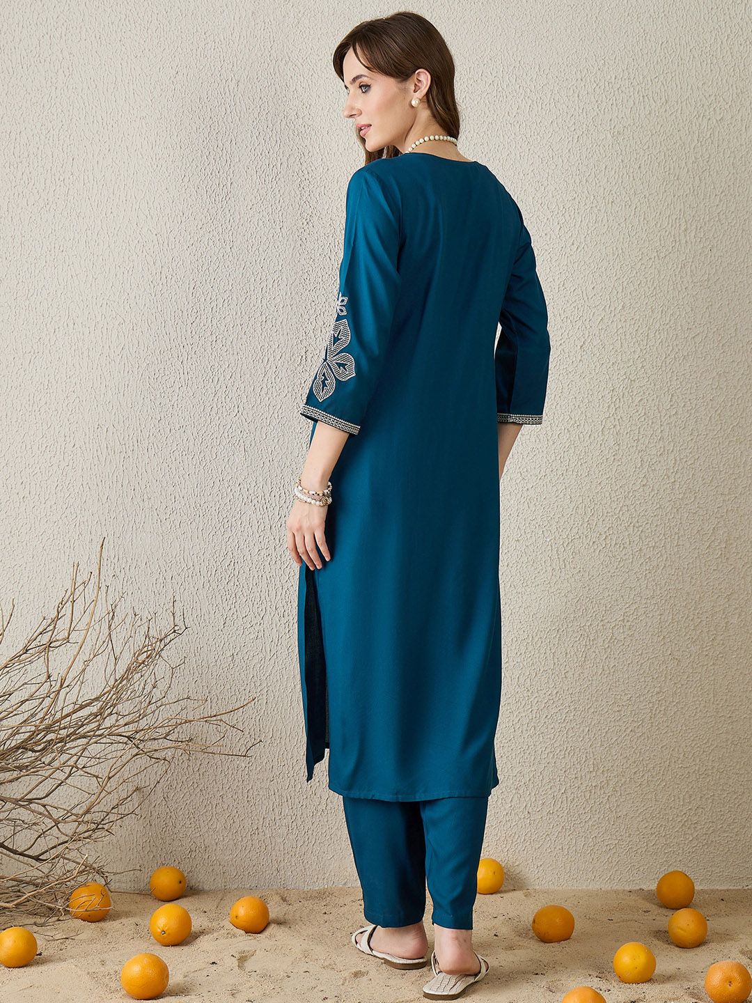 Women Floral V-Neck Embroidered Regular Thread Work Straight Kurta Sets