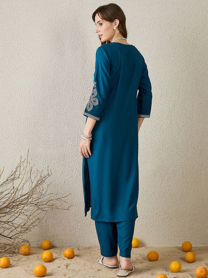 Women Floral V-Neck Embroidered Regular Thread Work Straight Kurta Sets