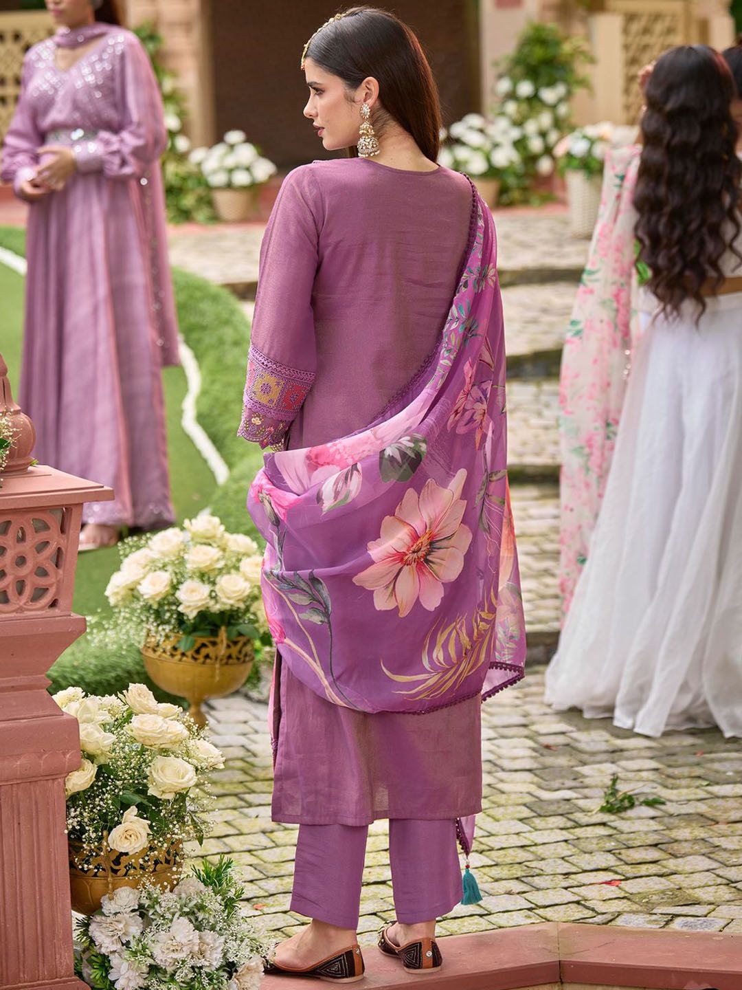 Women Floral Embroidered Panelled Thread Work Kurta with Trousers & With Dupatta