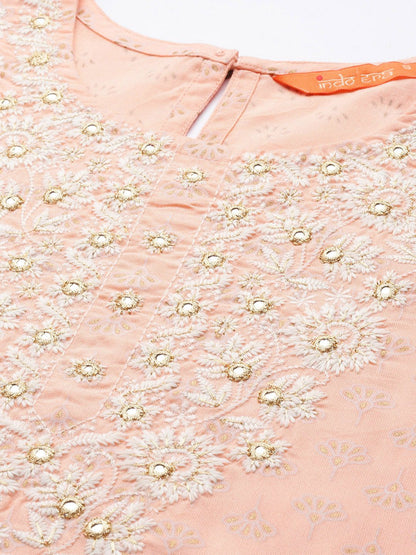Women Peach-Coloured Floral Printed Liva Kurta with Trousers & With Dupatta