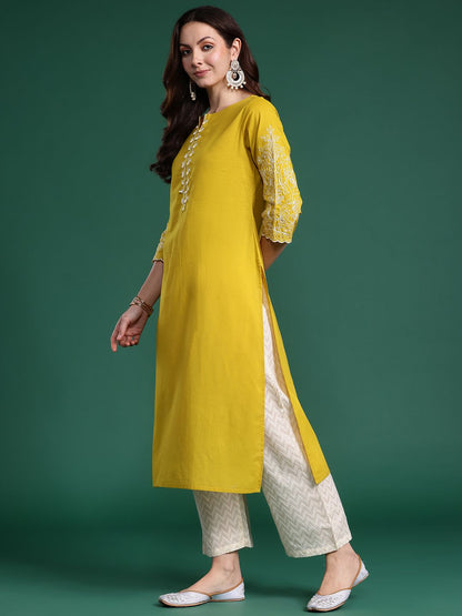 Dhiyona IE Floral Embroidered Kurta