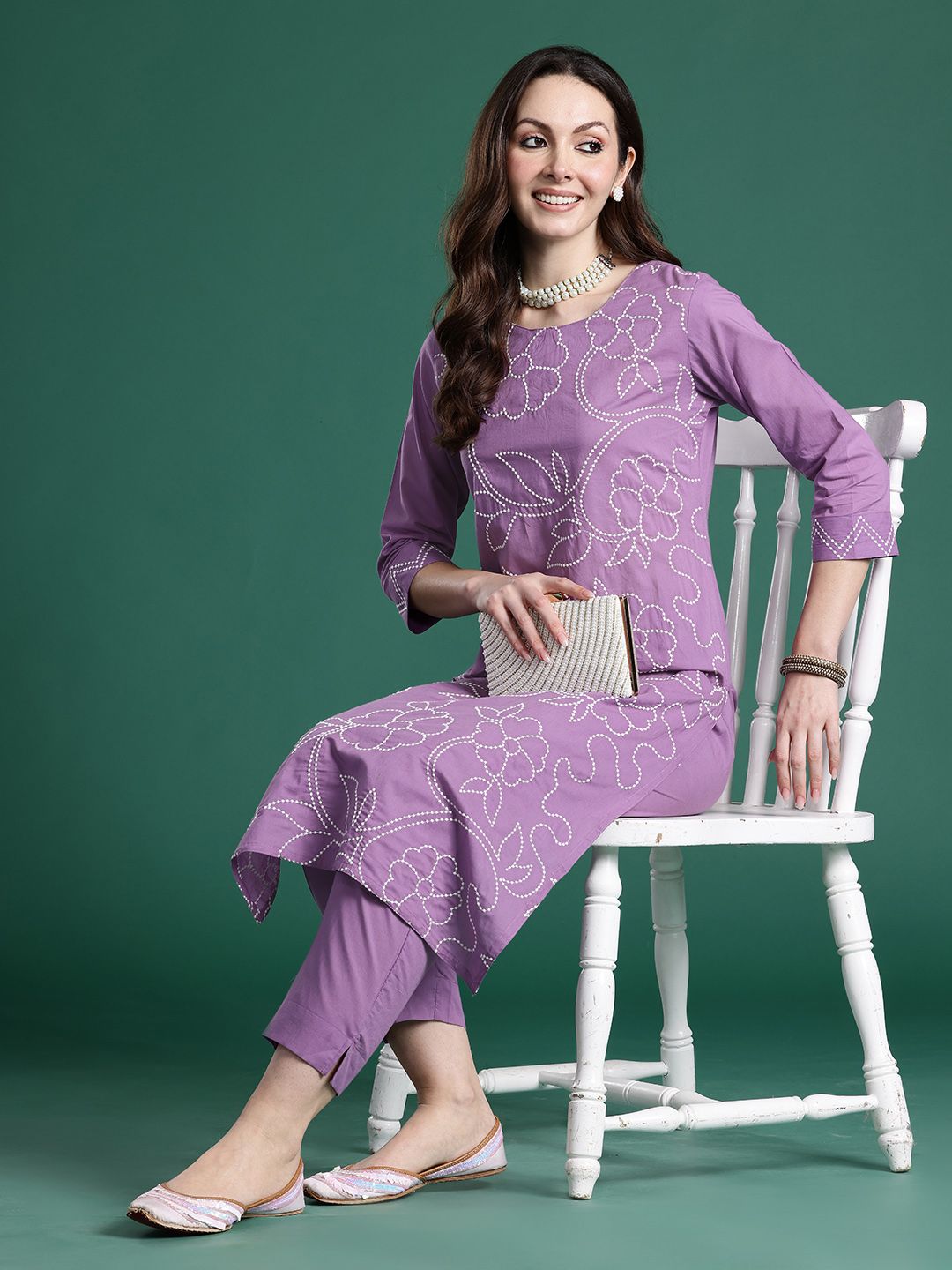 Dhiyona IE Floral Embroidered Thread Work Pure Cotton Kurta with Trousers