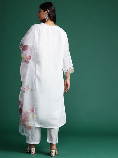 Plus Size Floral Embroidered Beads & Stones Kurta with Trousers & With Dupatta