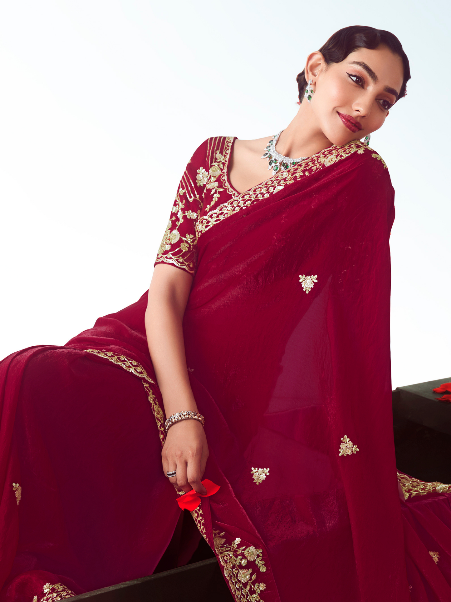 Dhiyona KM Women Red Organza Silk Saree