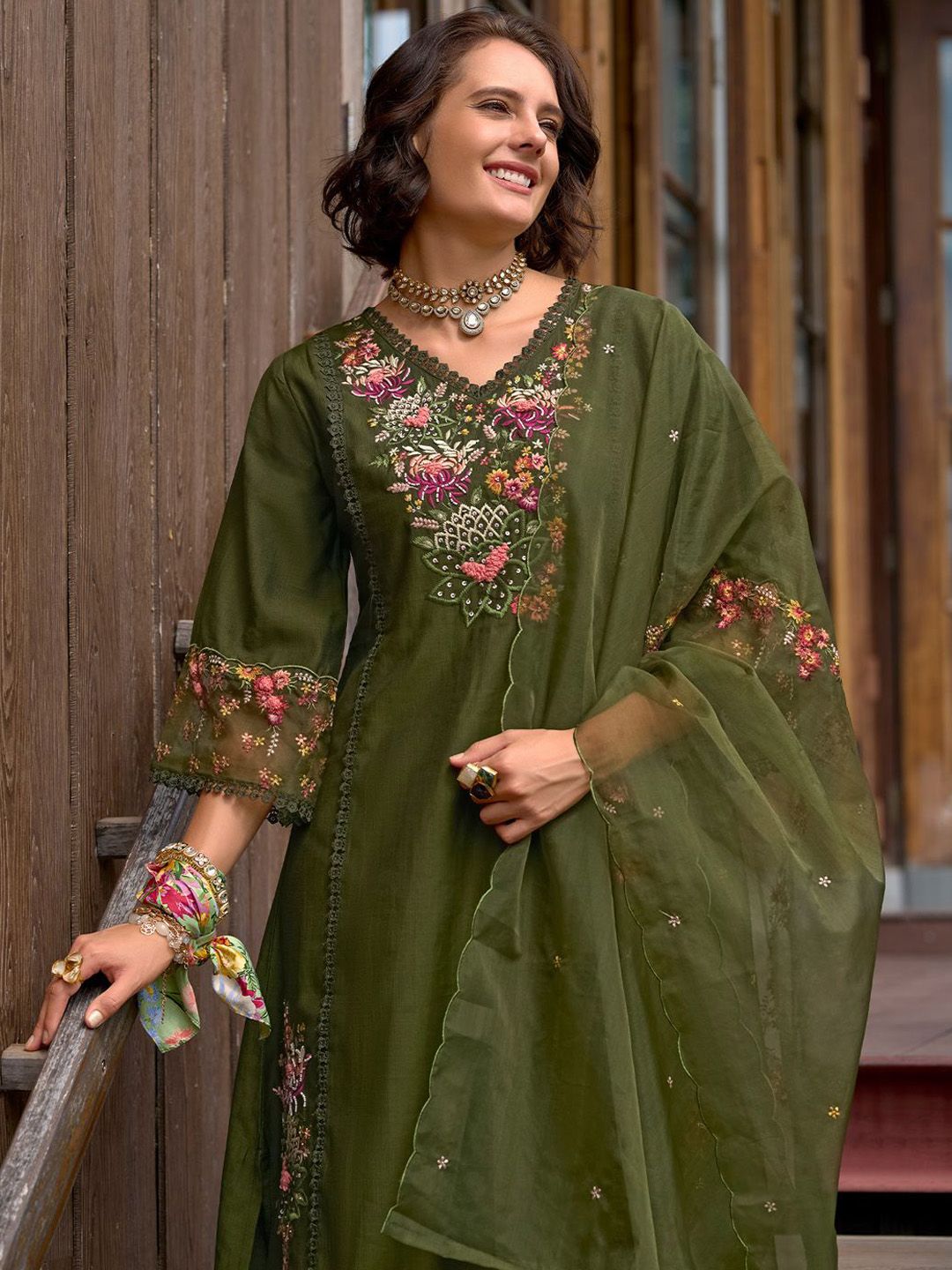 Dhiyona IE Floral Embroidered V Neck Panelled A Line Kurta With Trousers & Dupatta