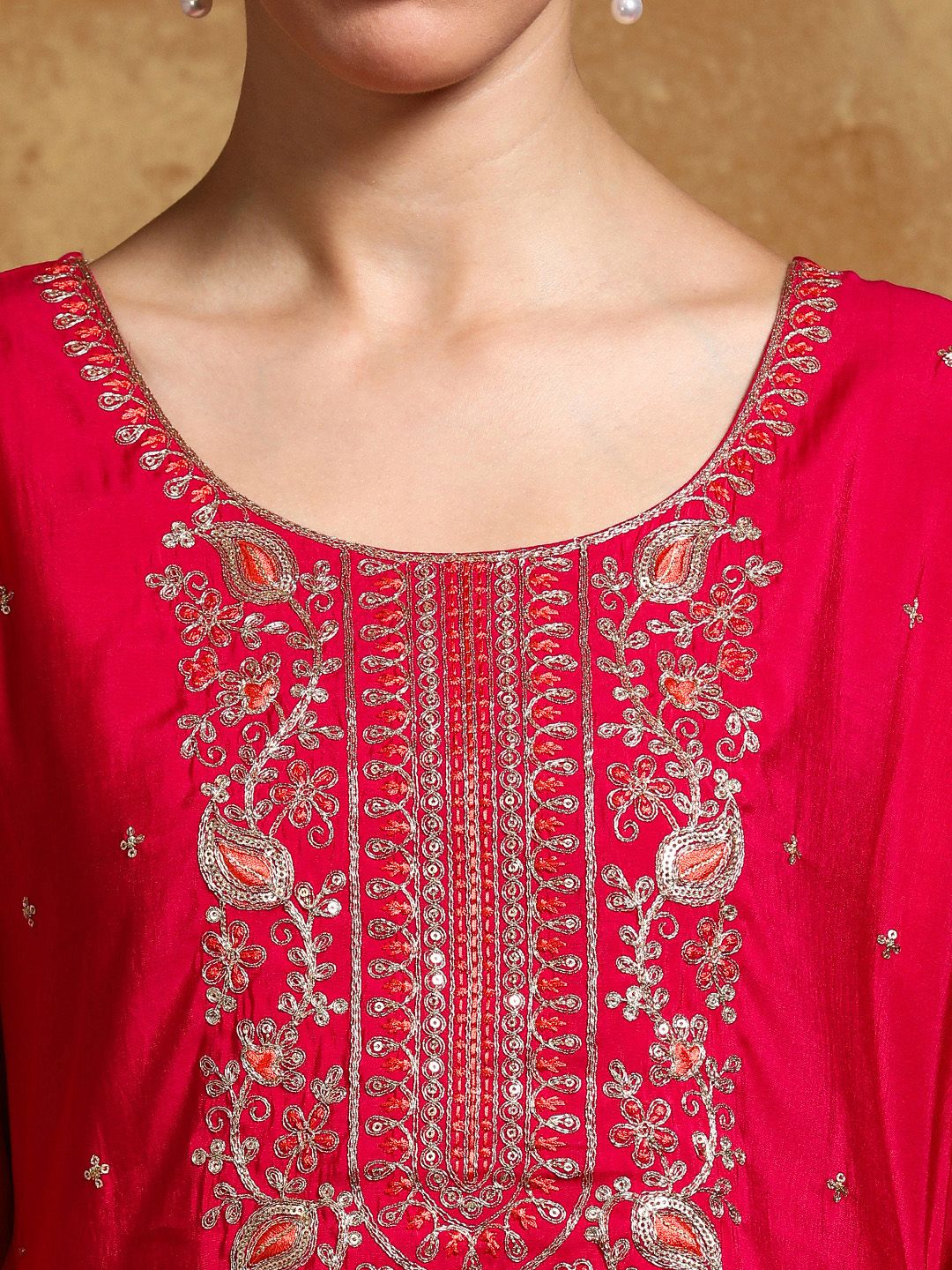 Dhiyona VA Women'sFloral Embroidered Round Neck Straight Kurta With Trousers & Dupatta