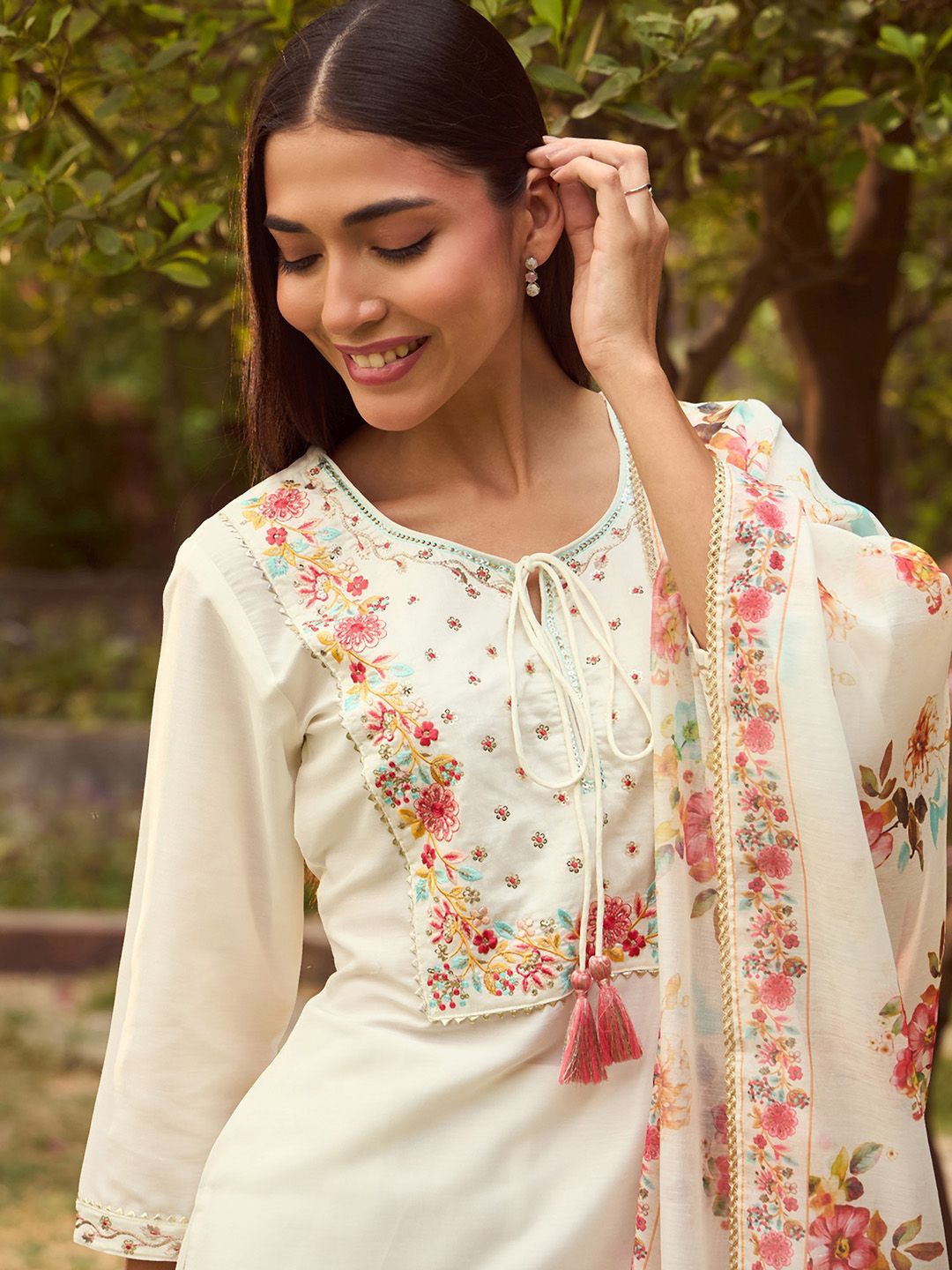 Dhiyona IE White Floral Yoke Design Tie-Up Neck Straight Kurta With Trousers & Dupatta