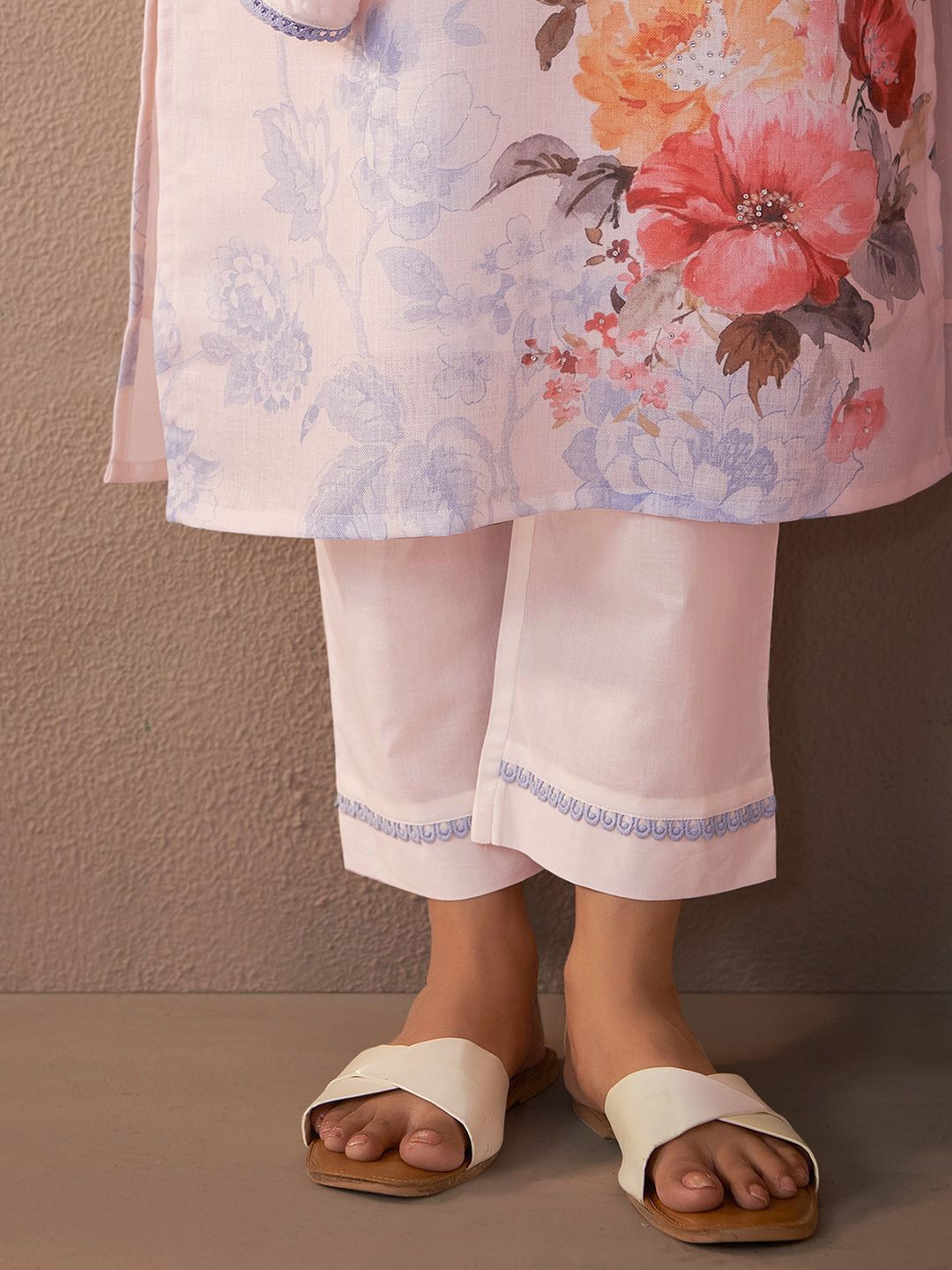 Floral Printed Beads and Stones Linen Straight Kurta with Trousers & Dupatta