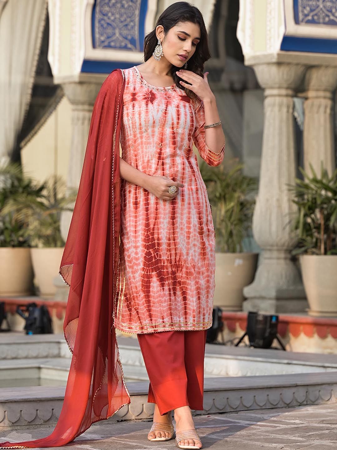 Dhiyona VA Women'sAbstract Printed Regular Pure Cotton Kurta with Palazzos & Dupatta