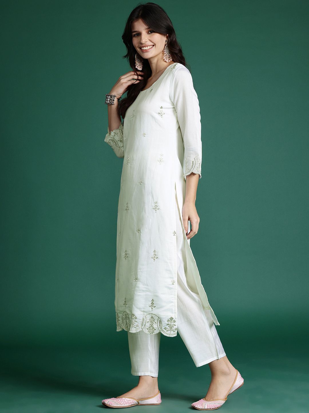 Dhiyona IE Ethnic Motifs Embroidered Kurta with Trousers & With Dupatta